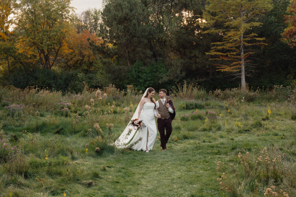 Natural Couples Posing from an Idaho Pacific Northwest Wedding & Elopement Photographer.