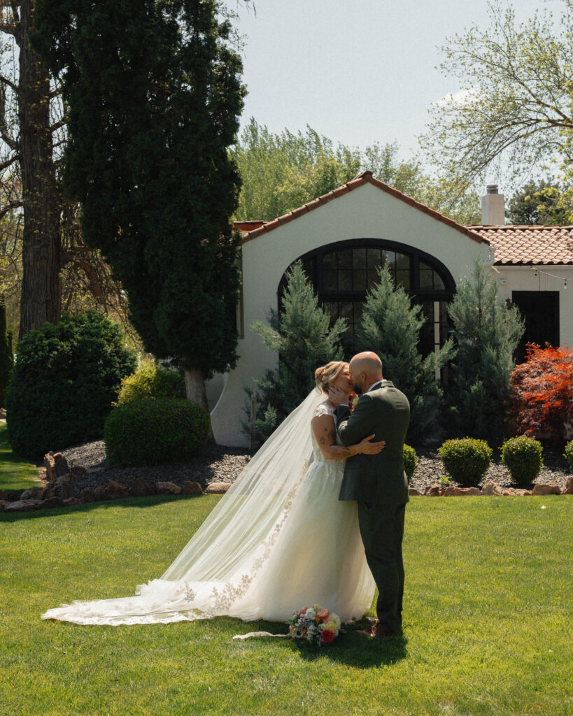 Natural Couples Posing from an Idaho Pacific Northwest Wedding & Elopement Photographer.
