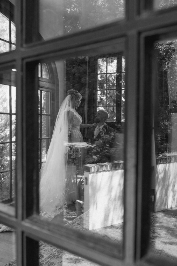 Natural Couples Posing from an Idaho Pacific Northwest Wedding & Elopement Photographer.